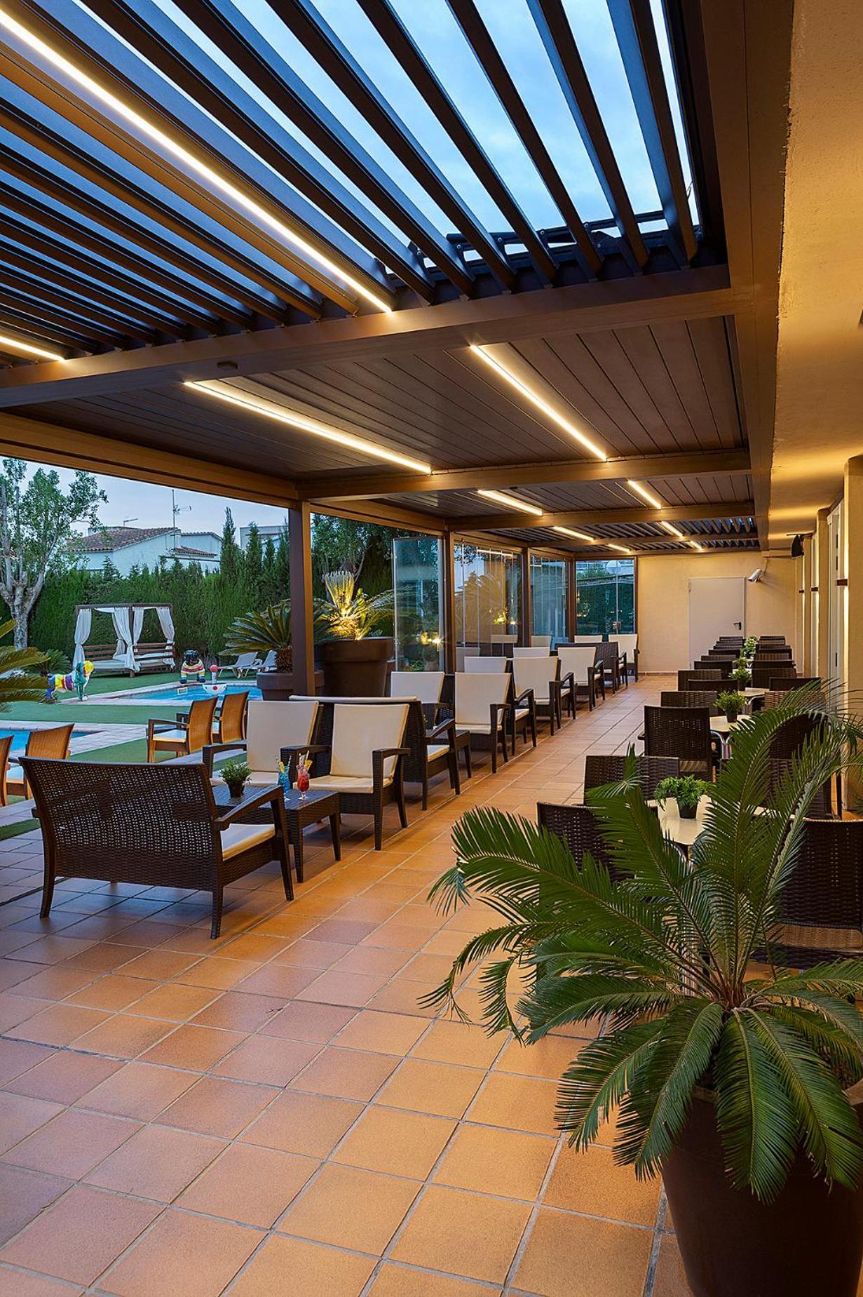 Panorama Hotel 4*